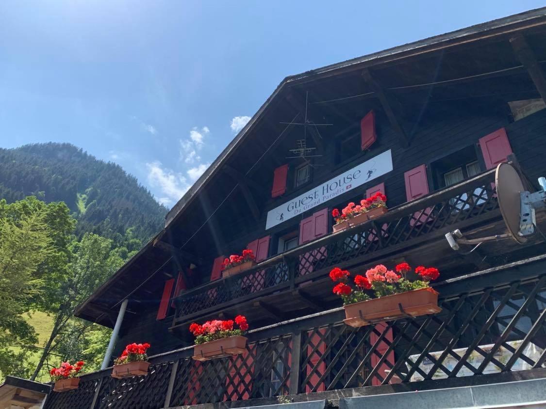 Guest House Du Grand Paradis - On Piste Champéry Esterno foto